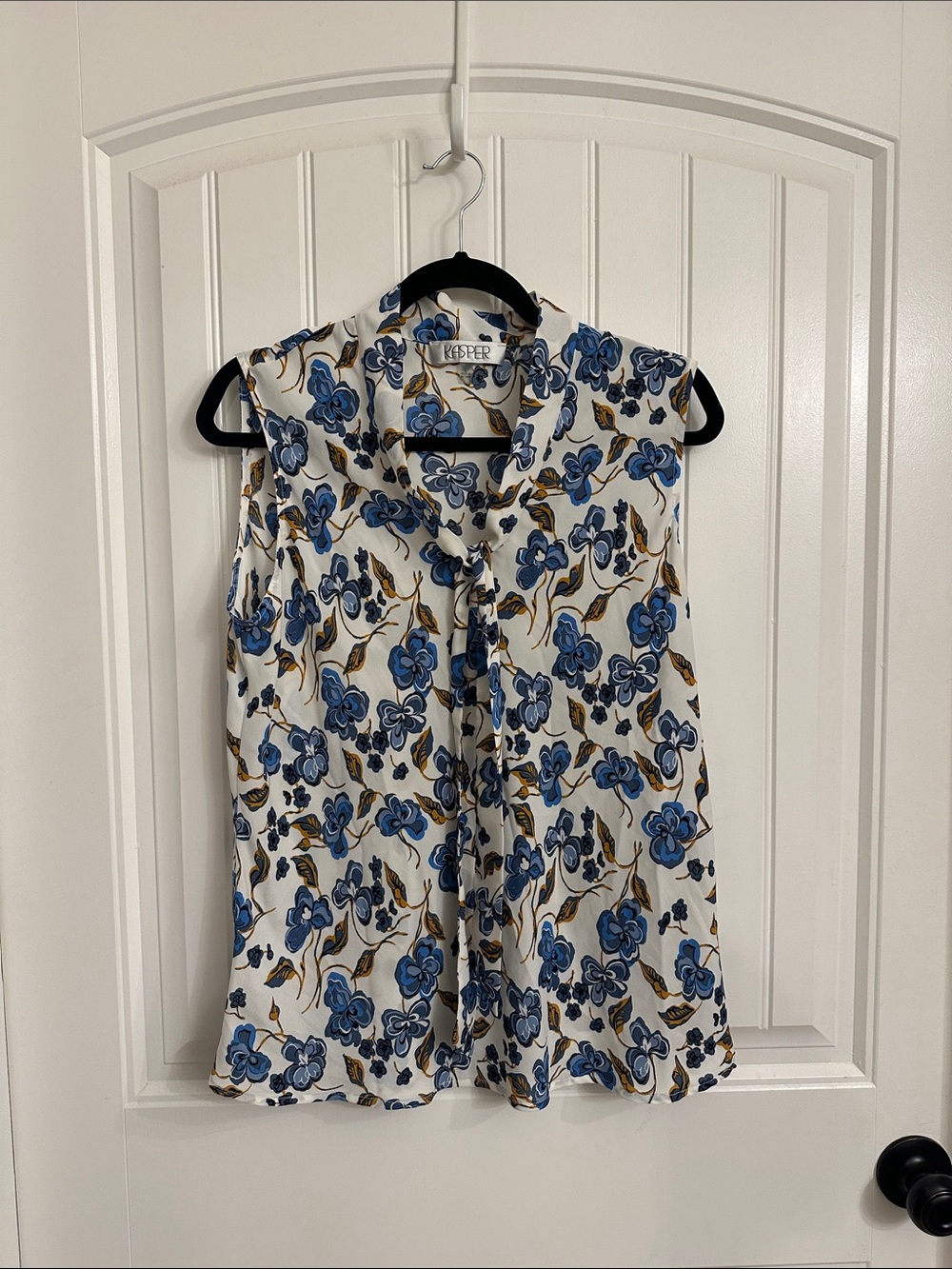 Kasper Sleeveless Tie-Neck Floral Camisole - White, Blue & Tan